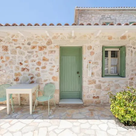 Teacher's House Πανσιόν *