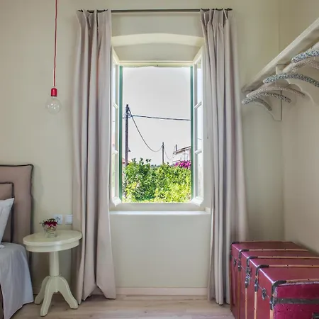 Teacher's House Πανσιόν