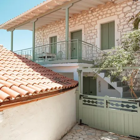 Teacher's House Πανσιόν