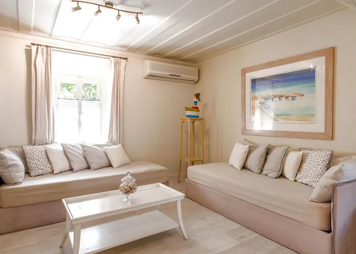 Teacher's House Gæstehus 4*